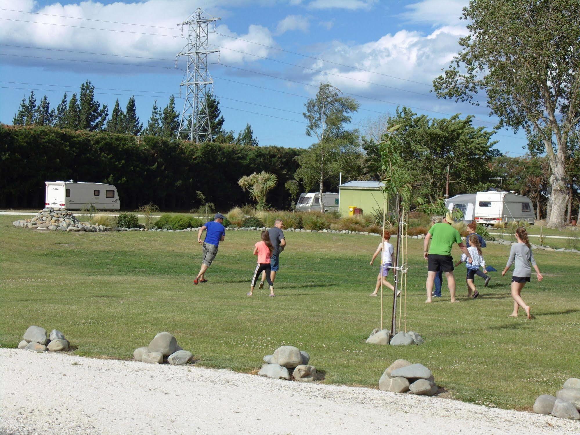 Glenavys Waitaki River Motor Camp المظهر الخارجي الصورة
